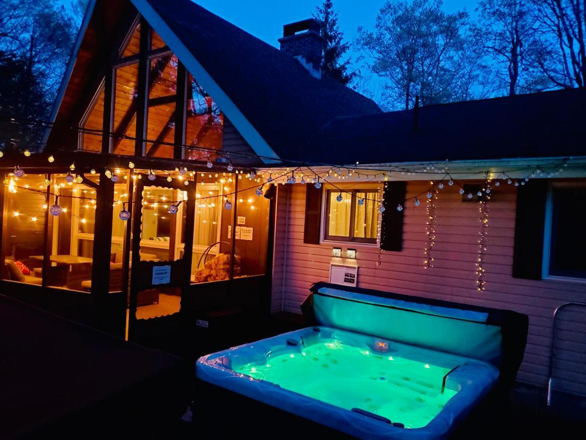 Walk To Pool & Beach - Spacious Gateway, Hot Tub, Game Room Pocono Country Place ภายนอก รูปภาพ