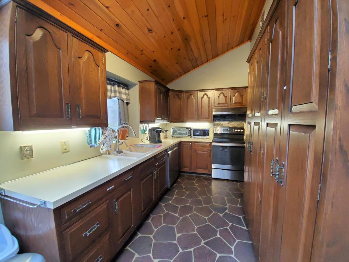 Walk To Pool & Beach - Spacious Gateway, Hot Tub, Game Room Pocono Country Place ภายนอก รูปภาพ